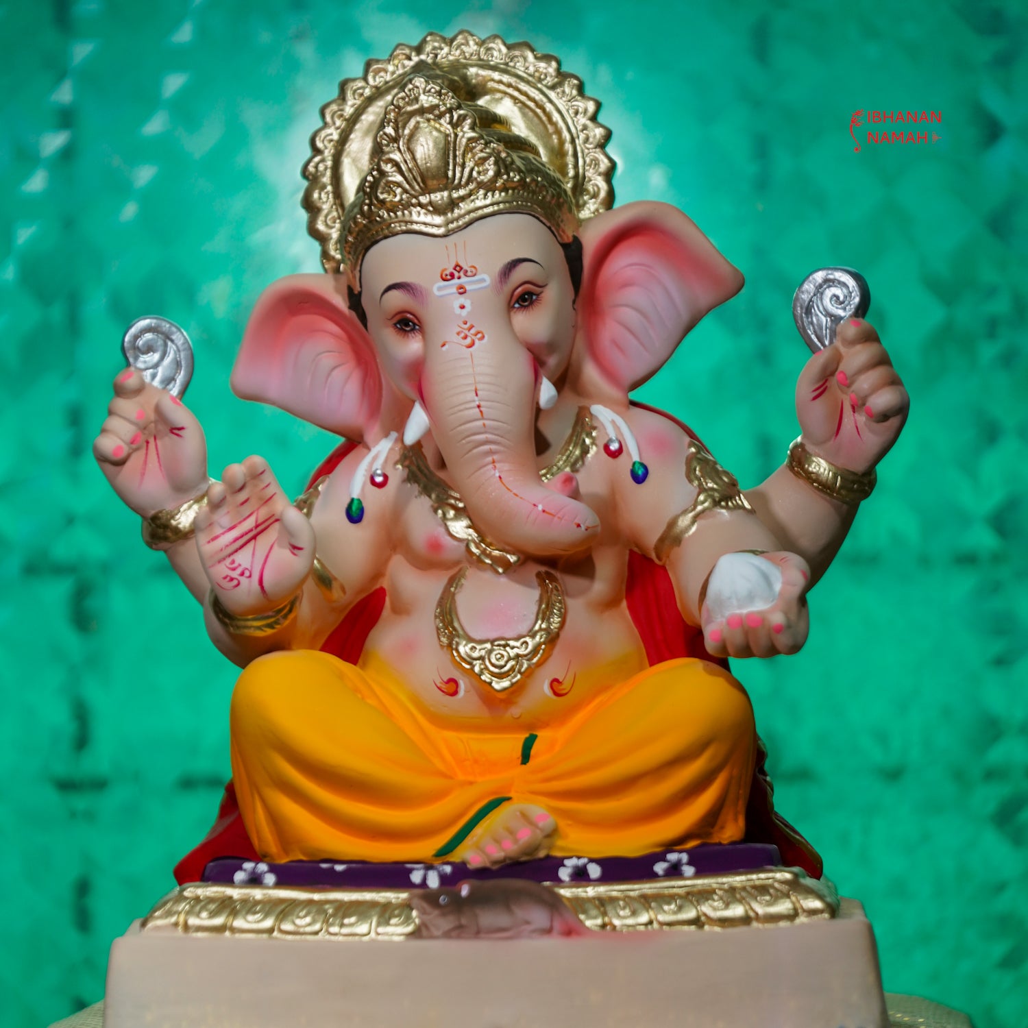 Gunina Ganesh Murti ( 18 inch )