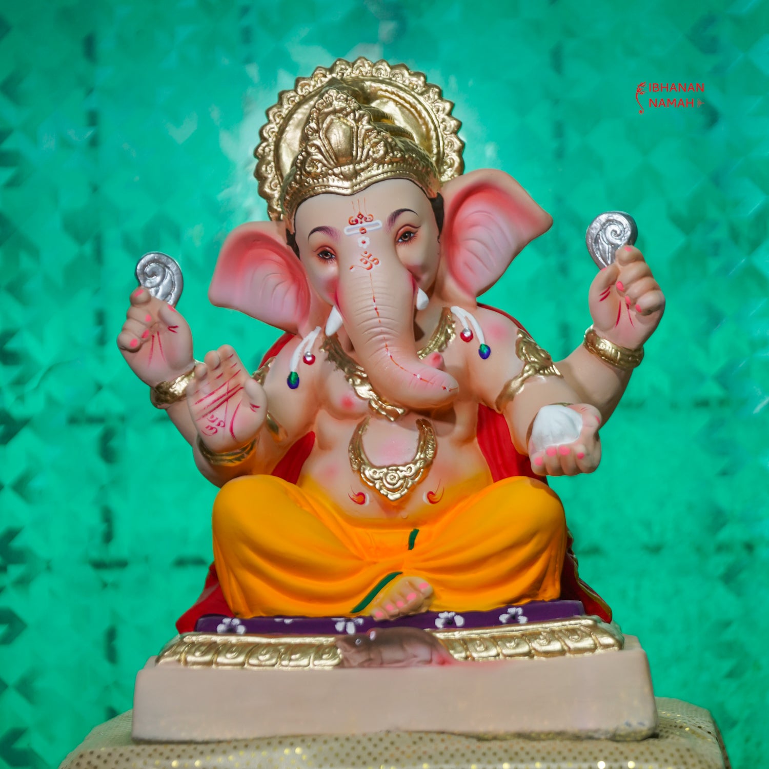 Gunina Ganesh Murti ( 18 inch )